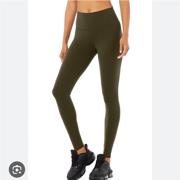 ALO Yoga Pants - Alo Yoga High Waisted Airbrush Leggings in Olive